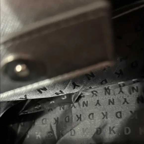 DKNY Elegant Silver Tote Bag - Picture 6 of 7